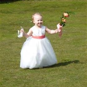 fwthumbRuths flowergirl 2013.jpg